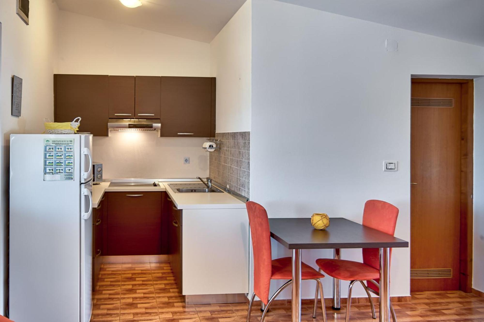Apartment Teuta Apartments - A Beach And A Sea View
