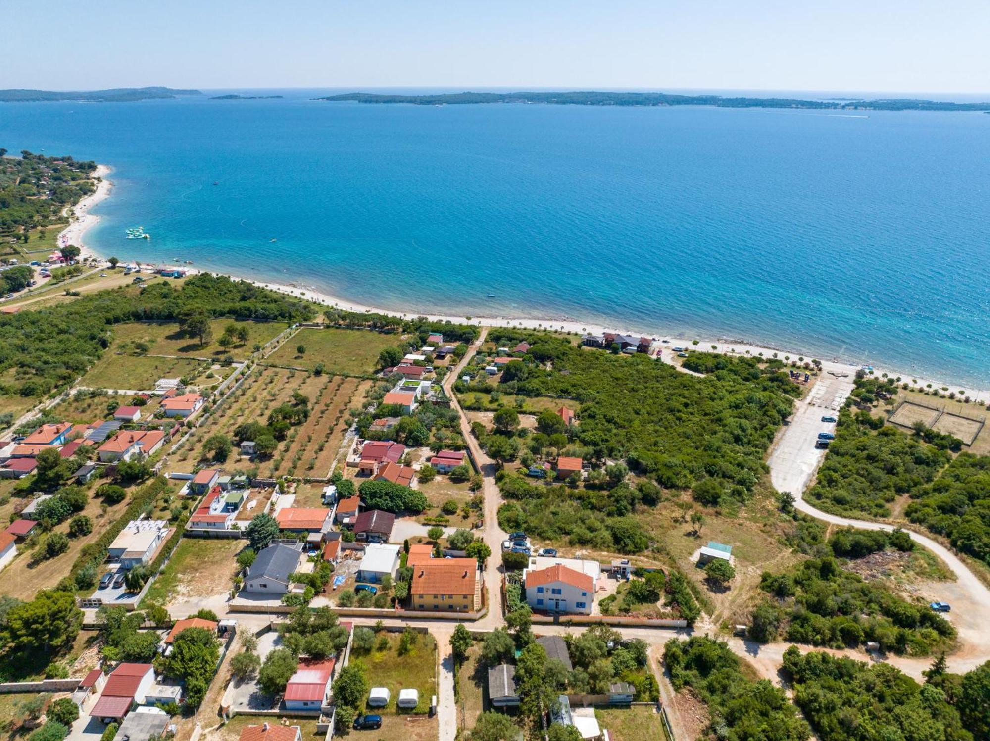 Teuta Apartments - A Beach And A Sea View * Peroj