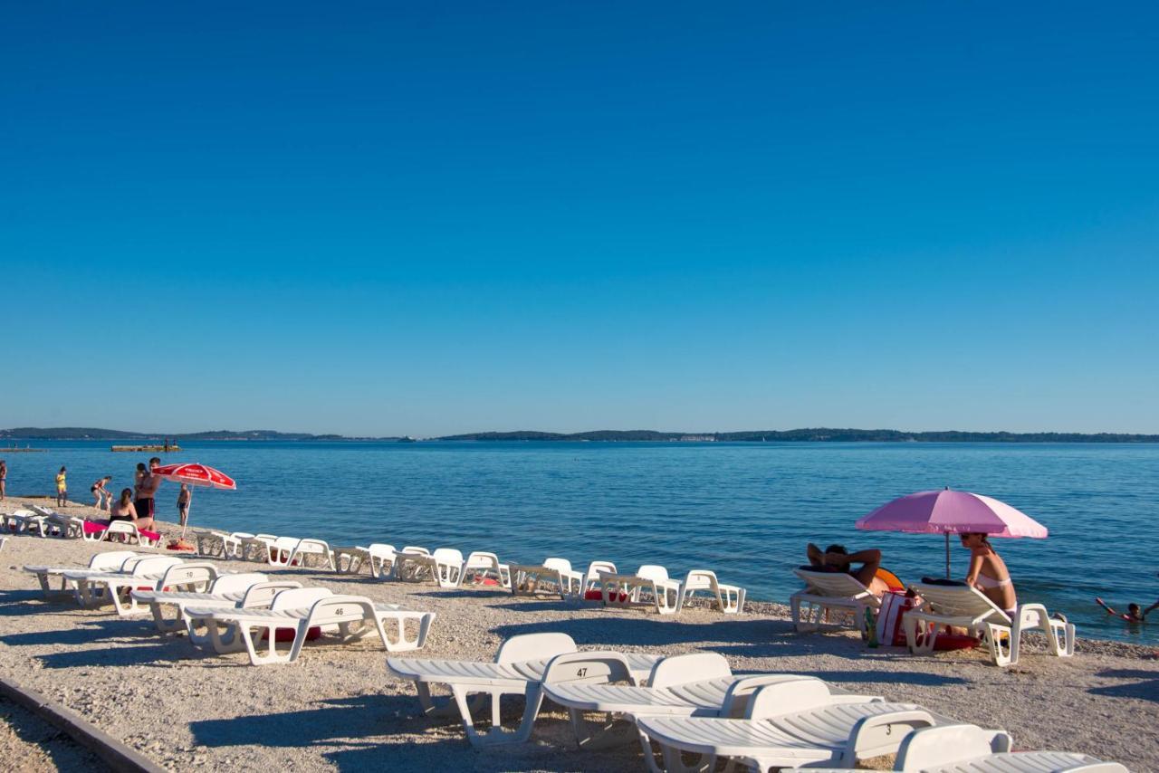 Teuta Apartments - A Beach And A Sea View Apartment Peroj