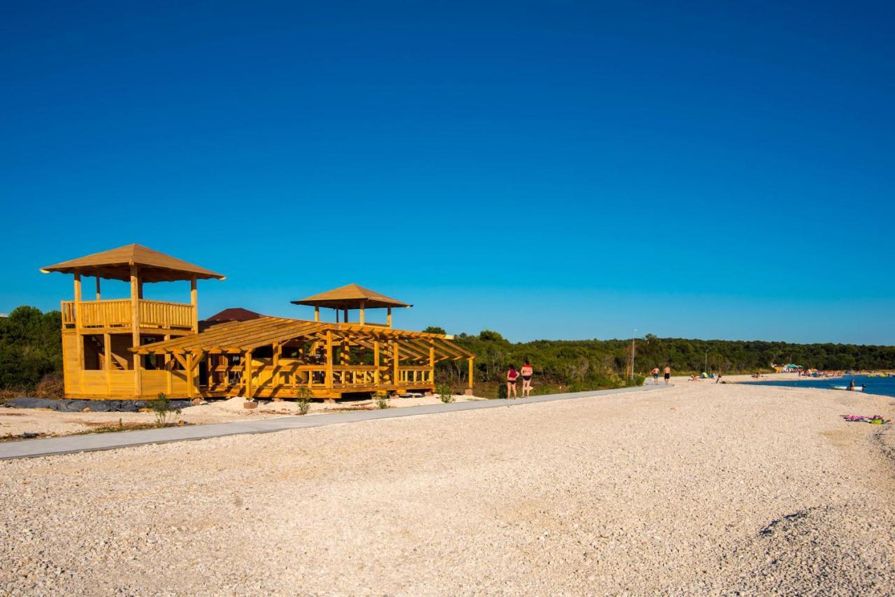 Apartment Teuta Apartments - A Beach And A Sea View