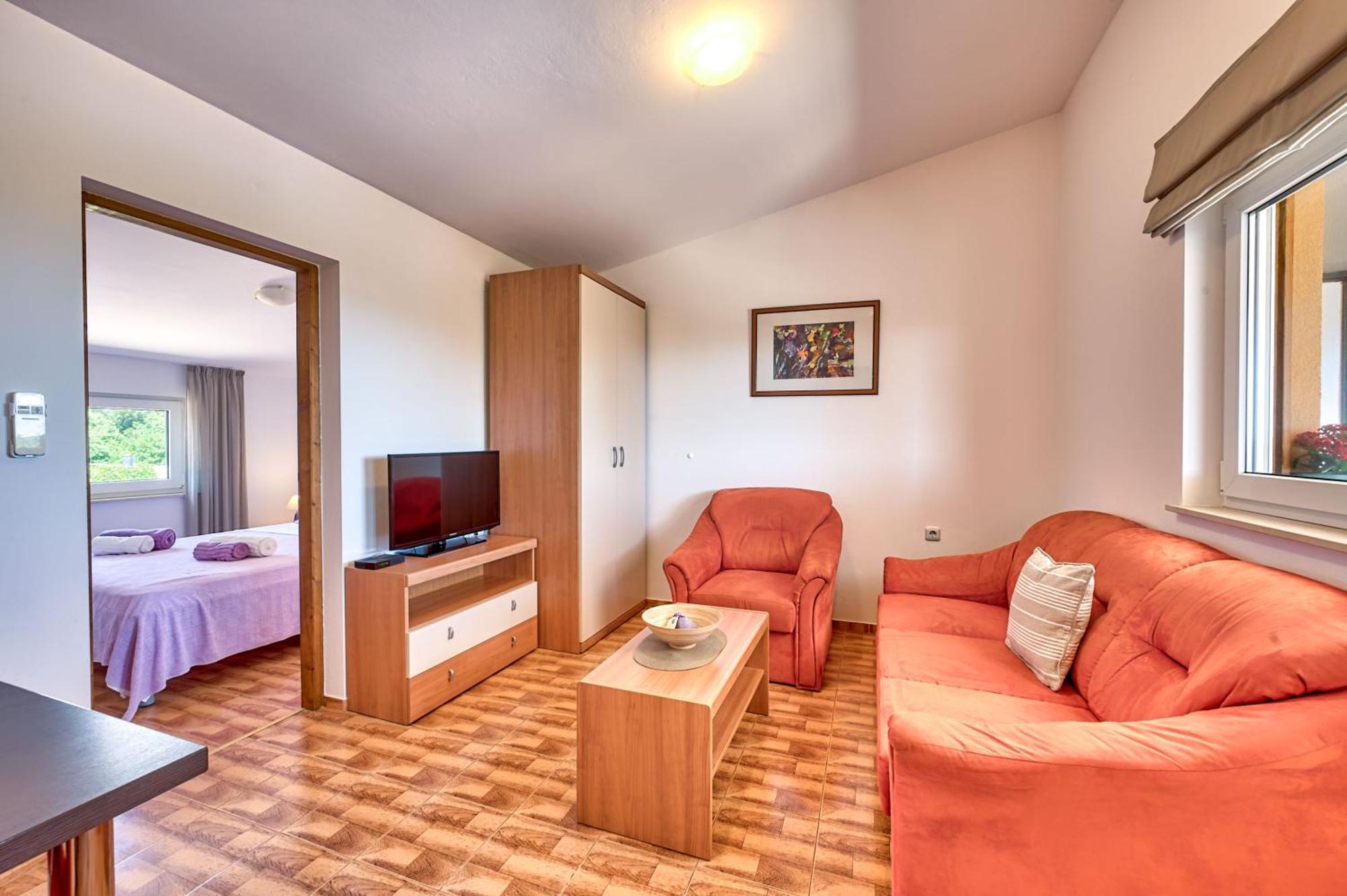 Apartment Teuta Apartments - A Beach And A Sea View Peroj