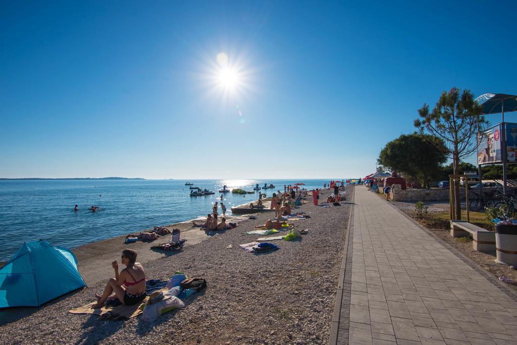 Teuta Apartments - A Beach And A Sea View Apartment